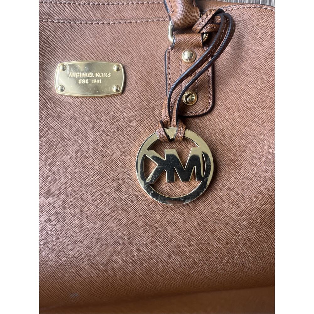 MICHAEL KORS Sandrine Saffiano Satchel Purse Tan Zipper Crossbody Hand Bag - Picture 3 of 14